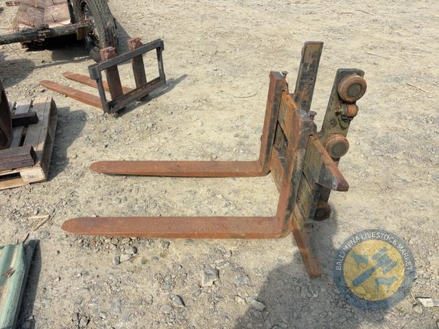 Carriage & toes
