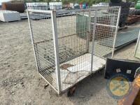 Cage on wheels - 3
