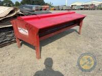Calf creep feeder