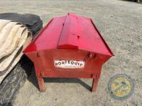 Calf creep feeder - 2