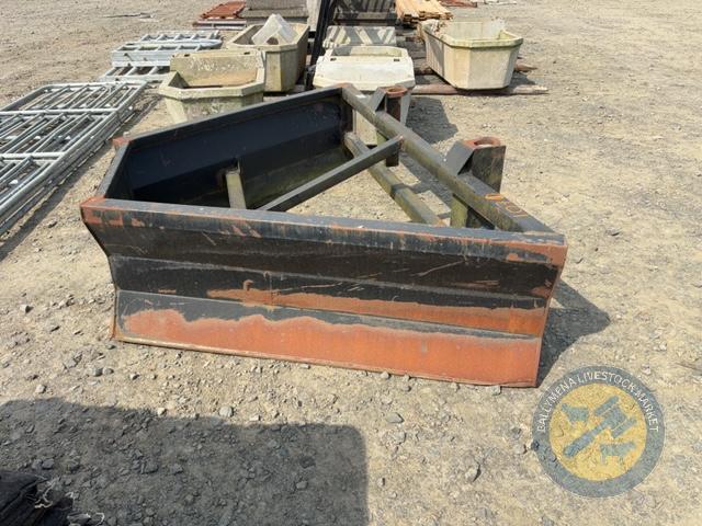 Silage pusher pin & cone brackets