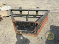 Silage pusher pin & cone brackets - 4