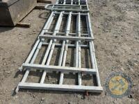 4x extending cattle gates & 1x pedestrian gate - 4
