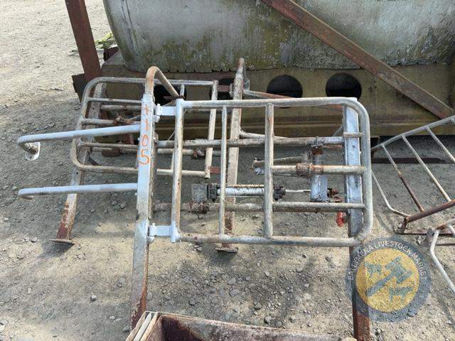 2x parlour gates