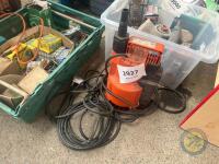 Submersible pump
