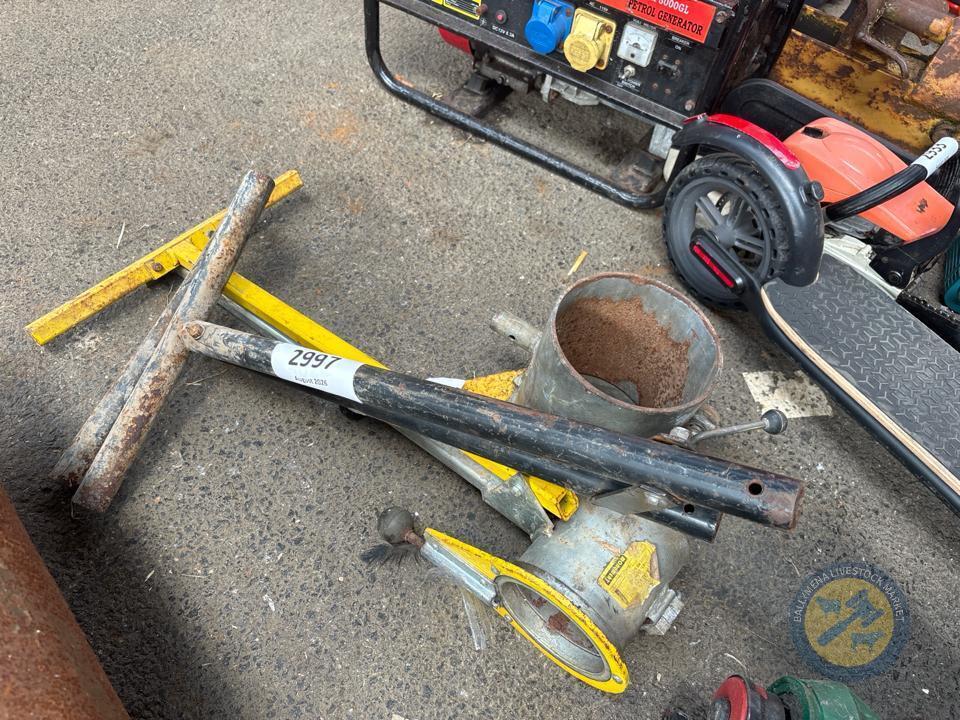 Sower pipe cutter stands