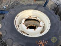 420/70/R28 New Holland front wheels - 2