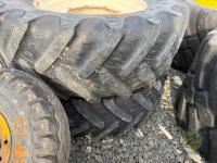 420/70/R28 New Holland front wheels - 4