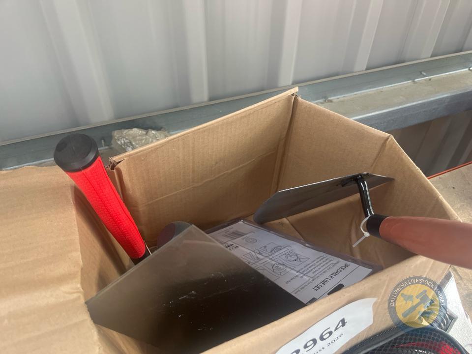 Building trowels, plastering trowel, chalking heavy hammer