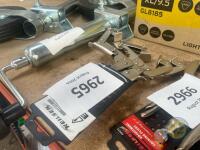 2x pairs 4 way self grips - 2