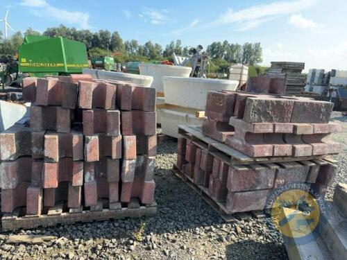 Atchison Glover vertical retaining wall brick 85 approx