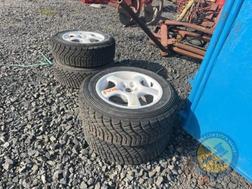 4x 195/65R15 Kumho tyres & rims