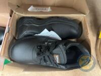 Titan Size 7 Safety Shoes - 2