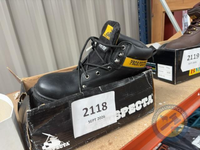 Size 6 Laced Steel Toe Caps