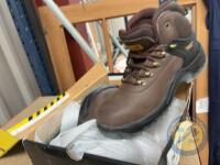 Size 8 Laced Steel Toe Caps