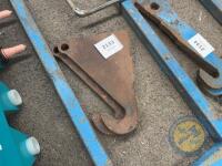 Set of Kramer Brackets