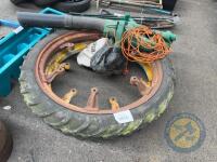 2x 36x6 Row Crop Wheels - 2