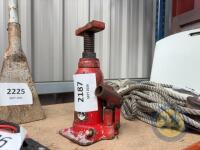 Reel Bottle Jack