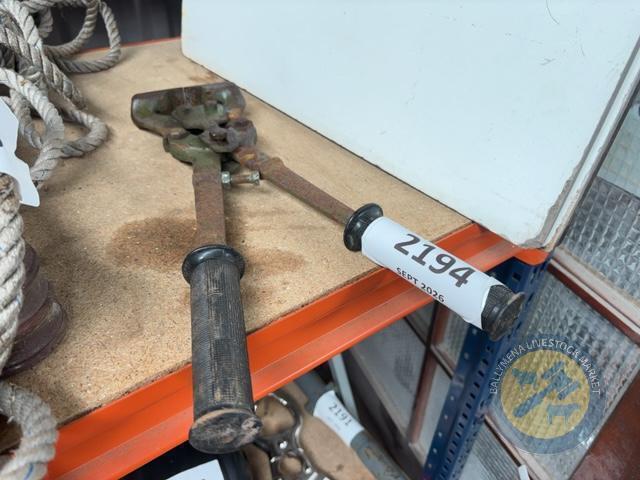 Cattle Hoof Trimmers