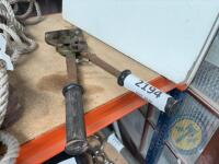 Cattle Hoof Trimmers