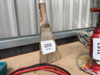 Heavy Duty Scraper - 3