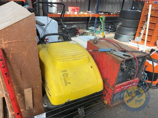 Karcher 750 Yard Sweeper