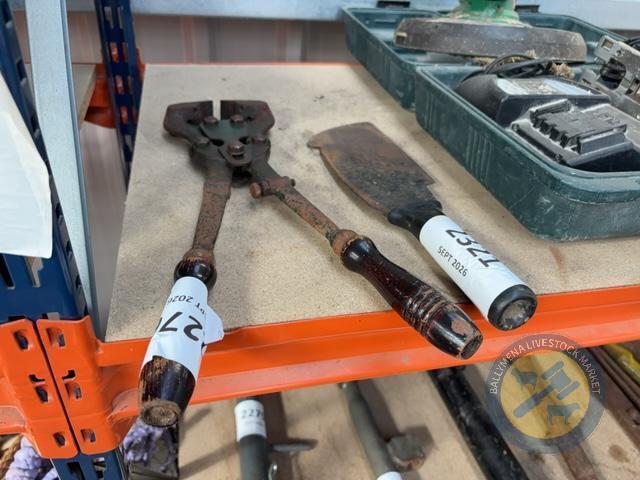 Cattle Hoof Trimmers
