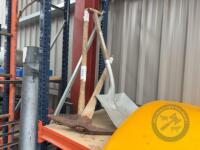 Pick & Sledge & Shovel