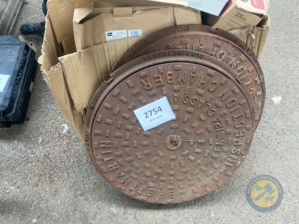 2x Manhole Lids