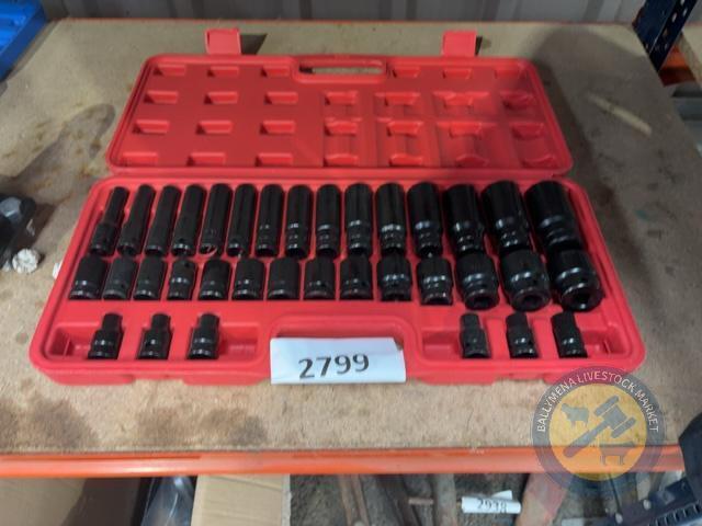 35 pc half inch impact socket set