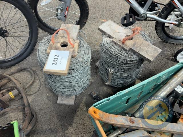 2x Barbed Wire
