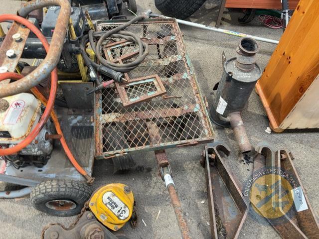 2x Engines & 4 wheel dolly