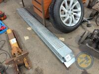 2 trailer ramps