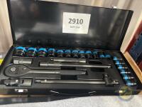 24 pc half inch drive socket set