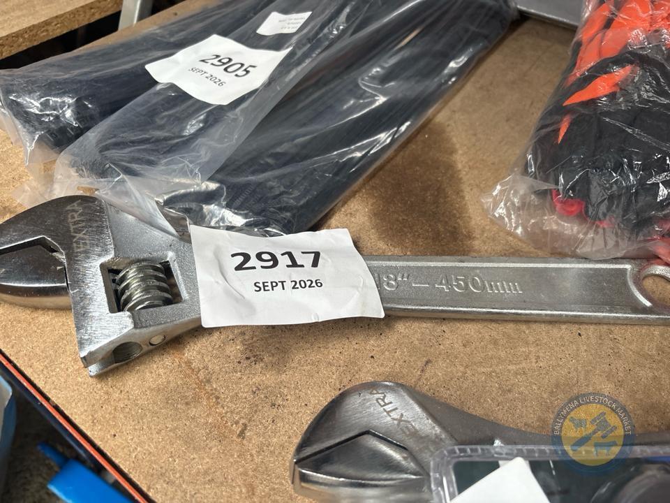 18 inch adjustable spanner set