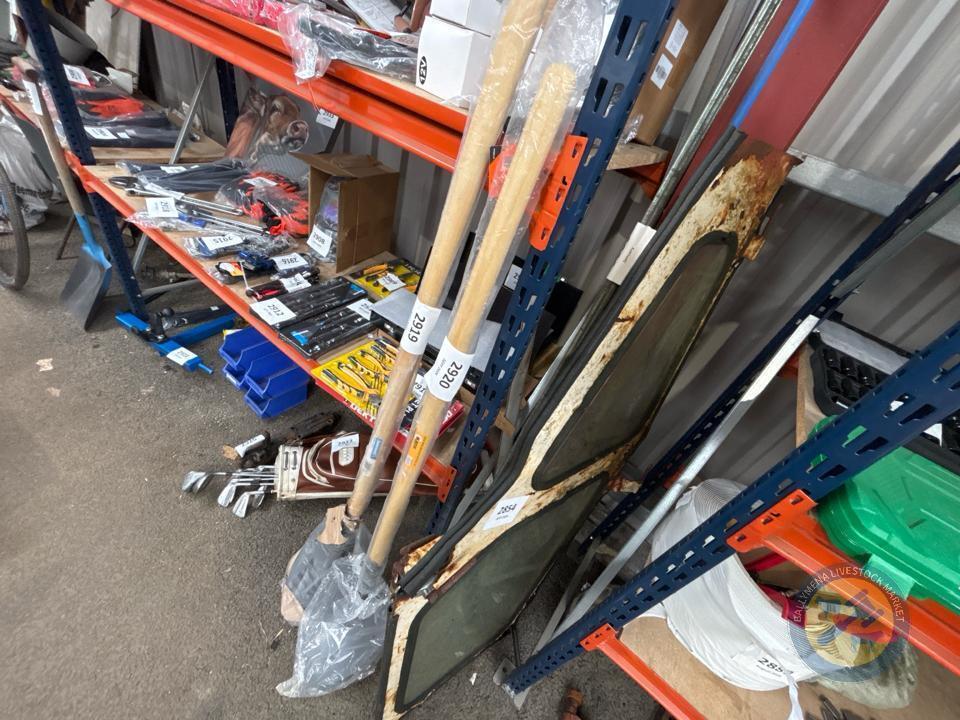 Kato long tail shovel
