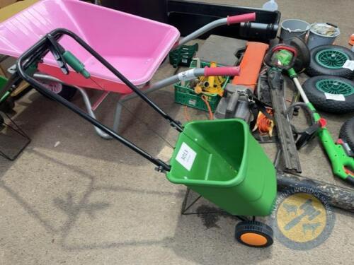 green garden spreader