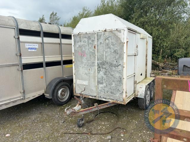 Tandem Axle Box Cattle Trailer with 2x Spare Tyres
