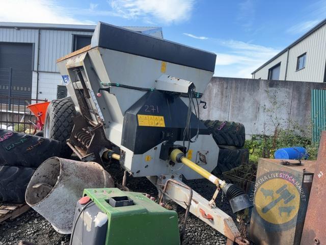 Shelbourne Reynolds Power Spread Pro 2300 Gallon. Comes with Shaft