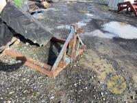 Blue Single Bale Lifter 3 Point Linkage - 3