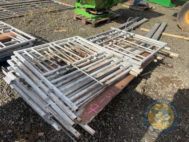 5 Calf Pens with Bucket Rings & Pins