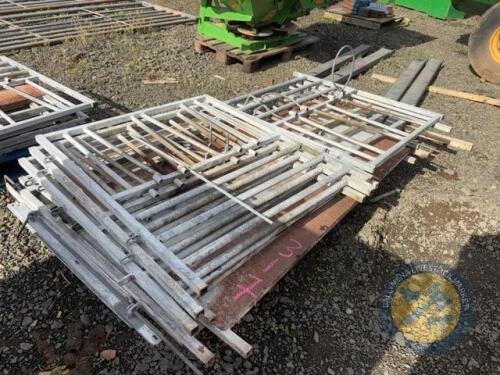 5 Calf Pens with Bucket Rings & Pins