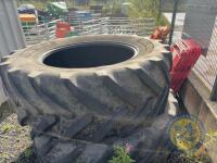 2x 650/65 R42 Tyres - 2