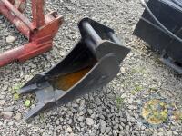 Used 9" Digger Bucket