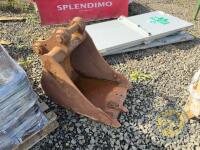 2ft Digging Bucket - 2