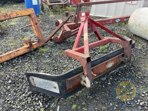 Fosters Yard Scraper