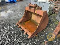 Digger Bucket 65mm Pins