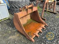 Digger Bucket 65mm Pins - 2
