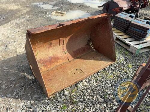 Bobcat bucket