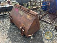 Bobcat bucket - 2